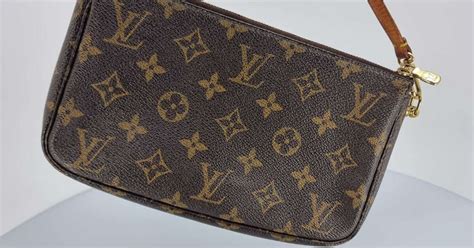 louis vuitton taska|louis vuitton pochette monogram.